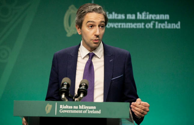 1675676346639798.png 高等教育部長Simon Harris.png